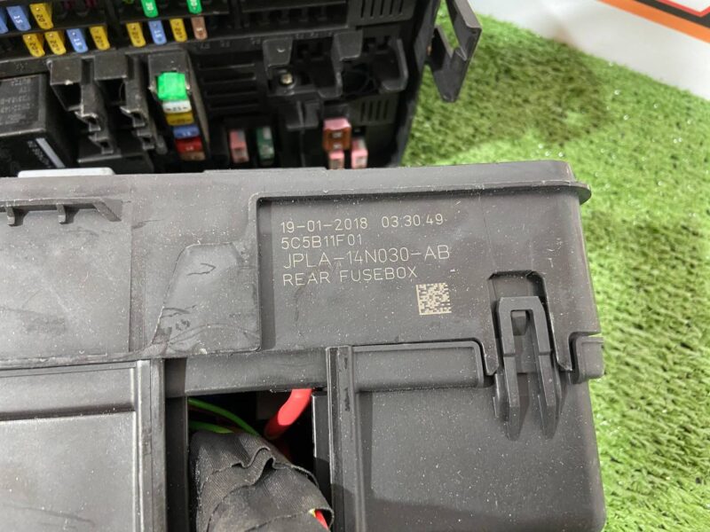 LR138633 Fuse box LAND ROVER DISCOVERY 5 Used - Image 19