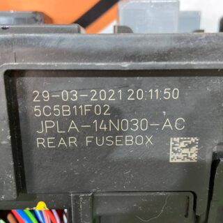 LR138633 Fuse box LAND ROVER DISCOVERY 5 Used cost 130 € in stock 4 pcs.