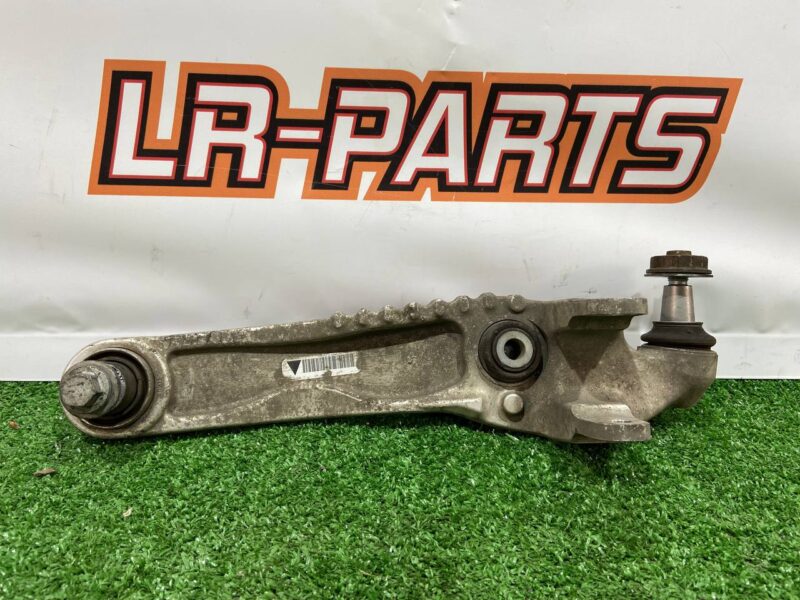 LR090505 Lever front right lower rear (DO rest HK83) Range Rover Velar L560 (2018-) Used cost 150 € in stock 3 pcs.