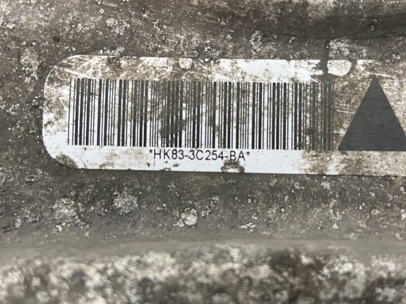 LR090505 Lever front right lower rear (DO rest HK83) Range Rover Velar L560 (2018-) Used cost 150 € in stock 3 pcs.