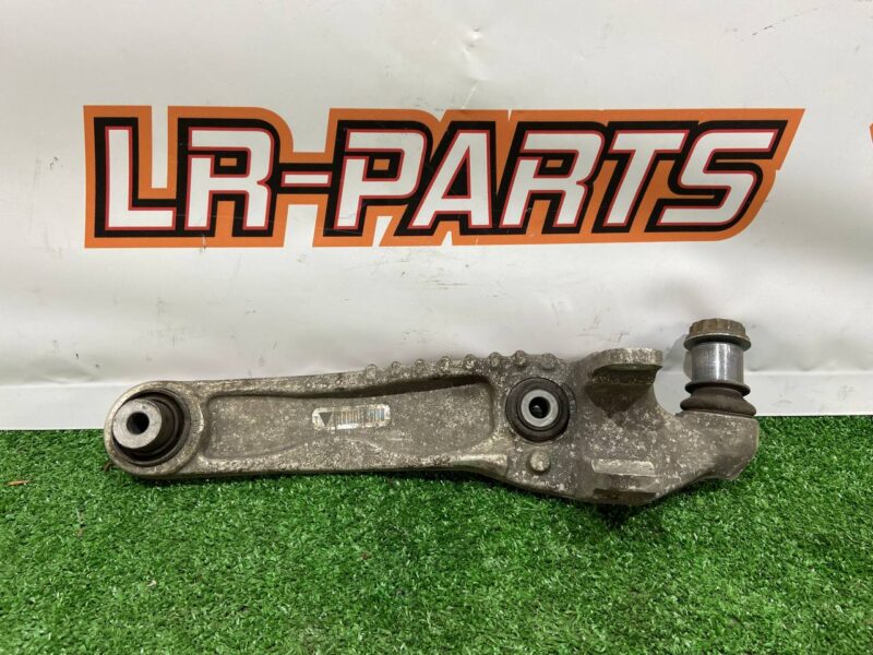 LR090505 Lever front right lower rear (DO rest HK83) Range Rover Velar L560 (2018-) Used cost 150 € in stock 3 pcs.