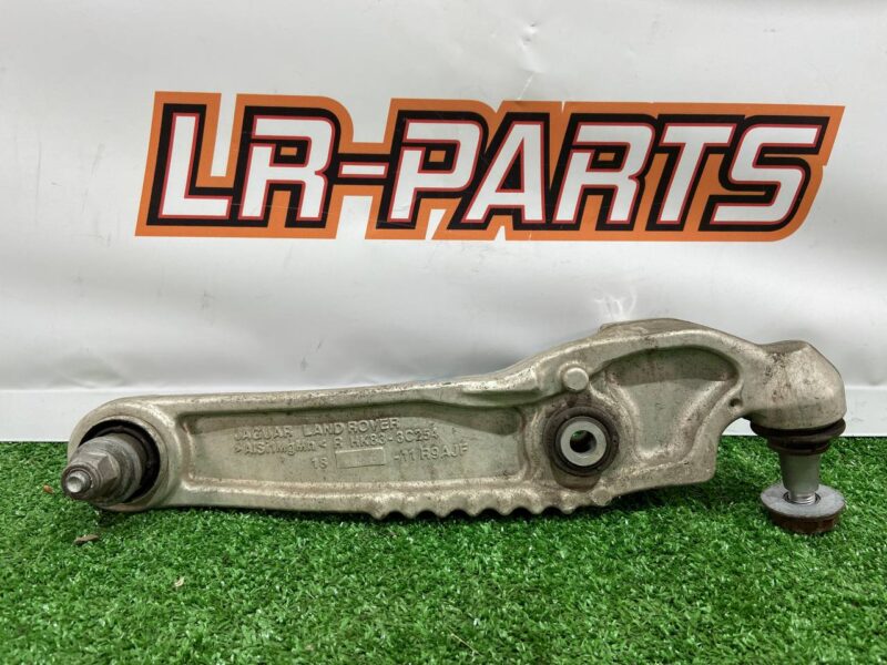 LR090505 Lever front right lower rear (DO rest HK83) Range Rover Velar L560 (2018-) Used cost 150 € in stock 3 pcs.