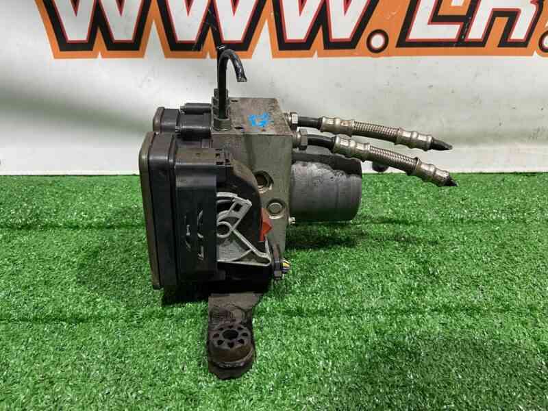 LR143166 ABS unit Land Rover Discovery 5 L462 (2017-) USED cost 377,77 € in stock 3 pcs.