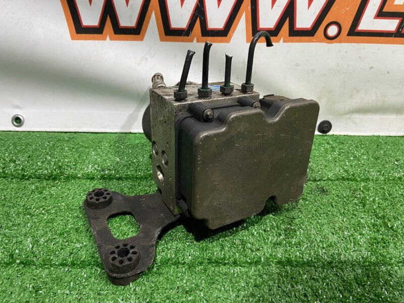 LR143166 ABS unit Land Rover Discovery 5 L462 (2017-) USED cost 377,77 € in stock 3 pcs.