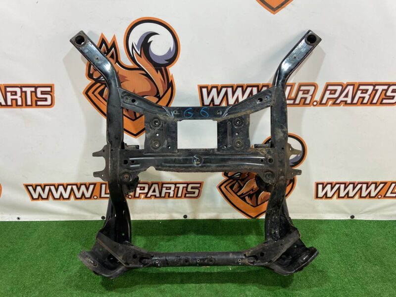 LR090443 Front suspension beam Range Rover Velar L560 Used cost 500 € in stock 4 pcs.