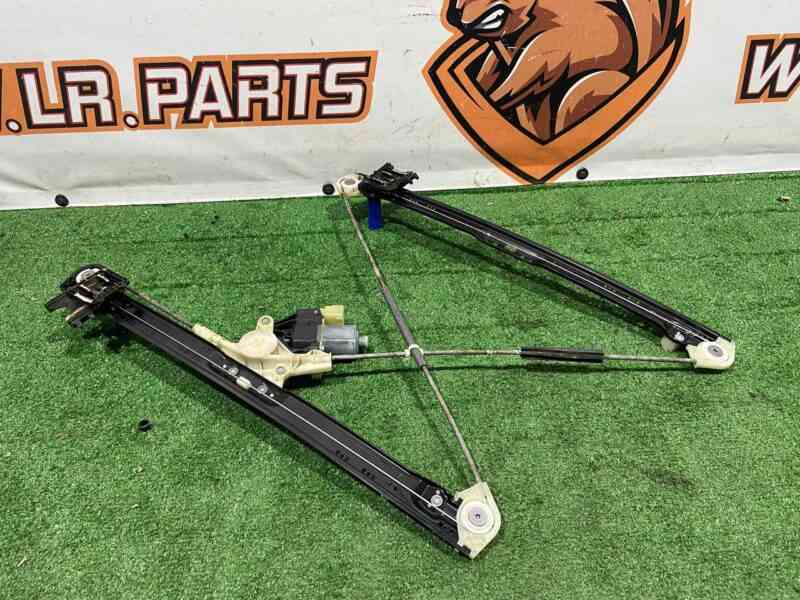 LR153953 Front right window lift Land Rover Discovery 5 L462 (2017-) Used cost 255 € in stock 1 pcs.