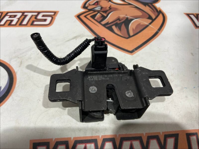 LR173841 Hood lock left/right with sensor Range Rover Sport L494 (2014-2022) Used - Image 15
