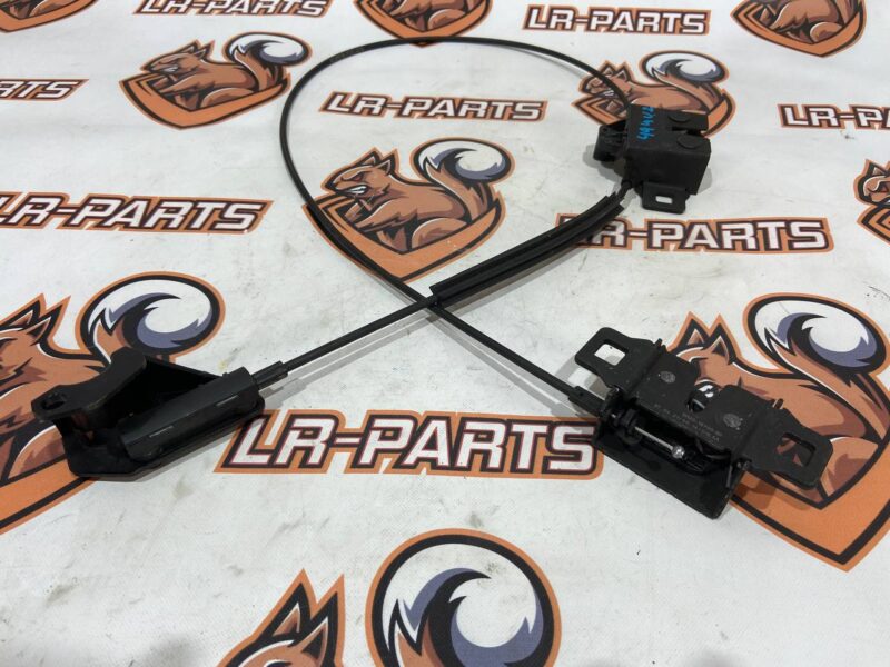 LR173841 Hood lock left/right with sensor Range Rover Sport L494 (2014-2022) Used cost 26,6 € in stock 17 pcs.