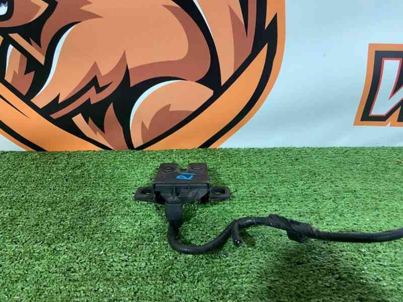 LR173841 Hood lock left/right with sensor Range Rover Sport L494 (2014-2022) Used - Image 24