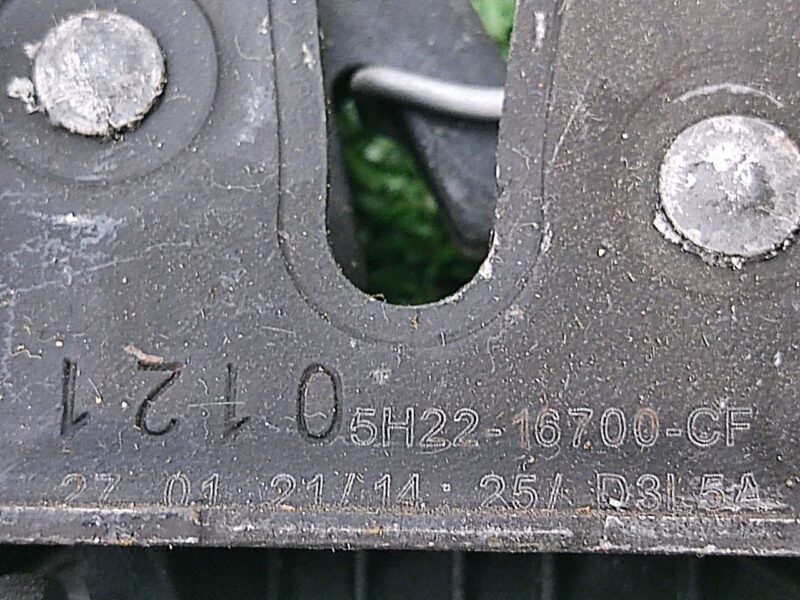 LR173841 Hood lock left/right with sensor Range Rover Sport L494 (2014-2022) Used cost 26,6 € in stock 17 pcs.