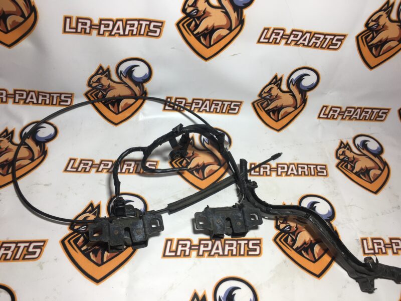 LR173841 Hood lock left/right with sensor Range Rover Sport L494 (2014-2022) Used cost 26,6 € in stock 17 pcs.