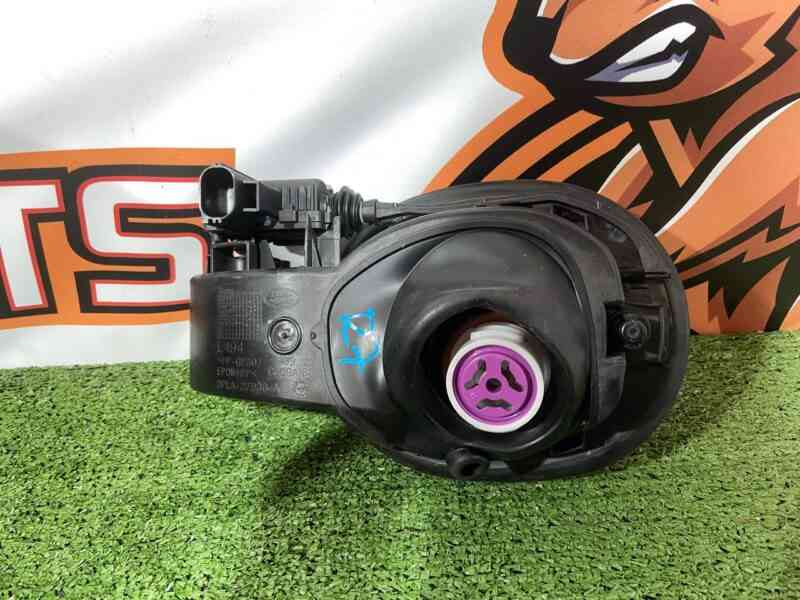 LR077481 Filler neck housing RANGE ROVER SPORT (L494) 2013- Used - Image 15
