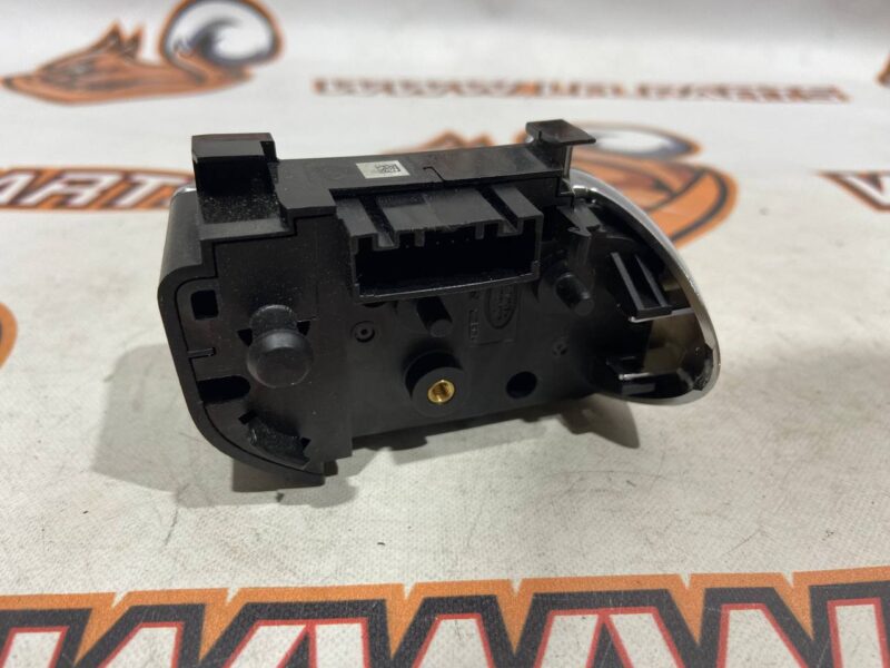 LR087484 Left steering wheel switch button Range Rover L405 (2013-2021) Used - Image 14