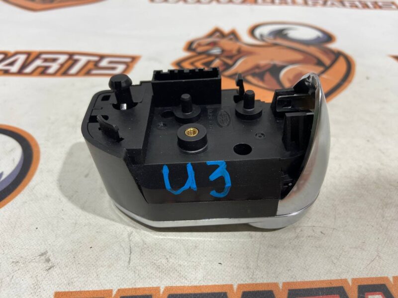 LR087484 Left steering wheel switch button Range Rover L405 (2013-2021) Used - Image 15