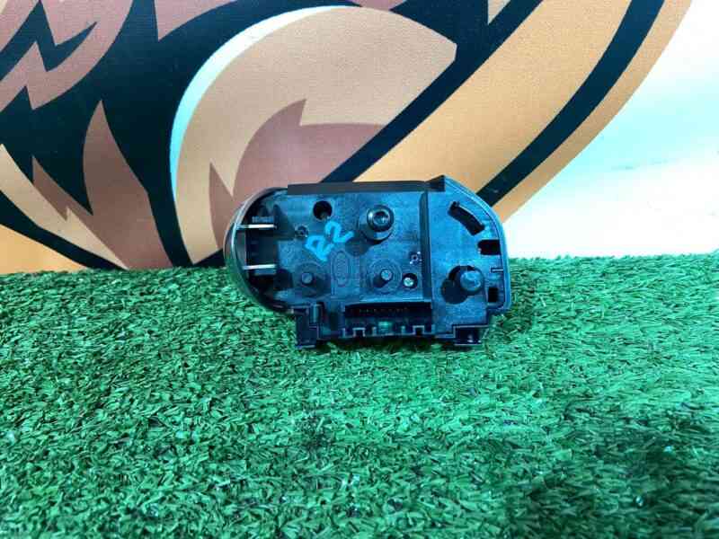 LR087484 Left steering wheel switch button Range Rover L405 (2013-2021) Used - Image 18