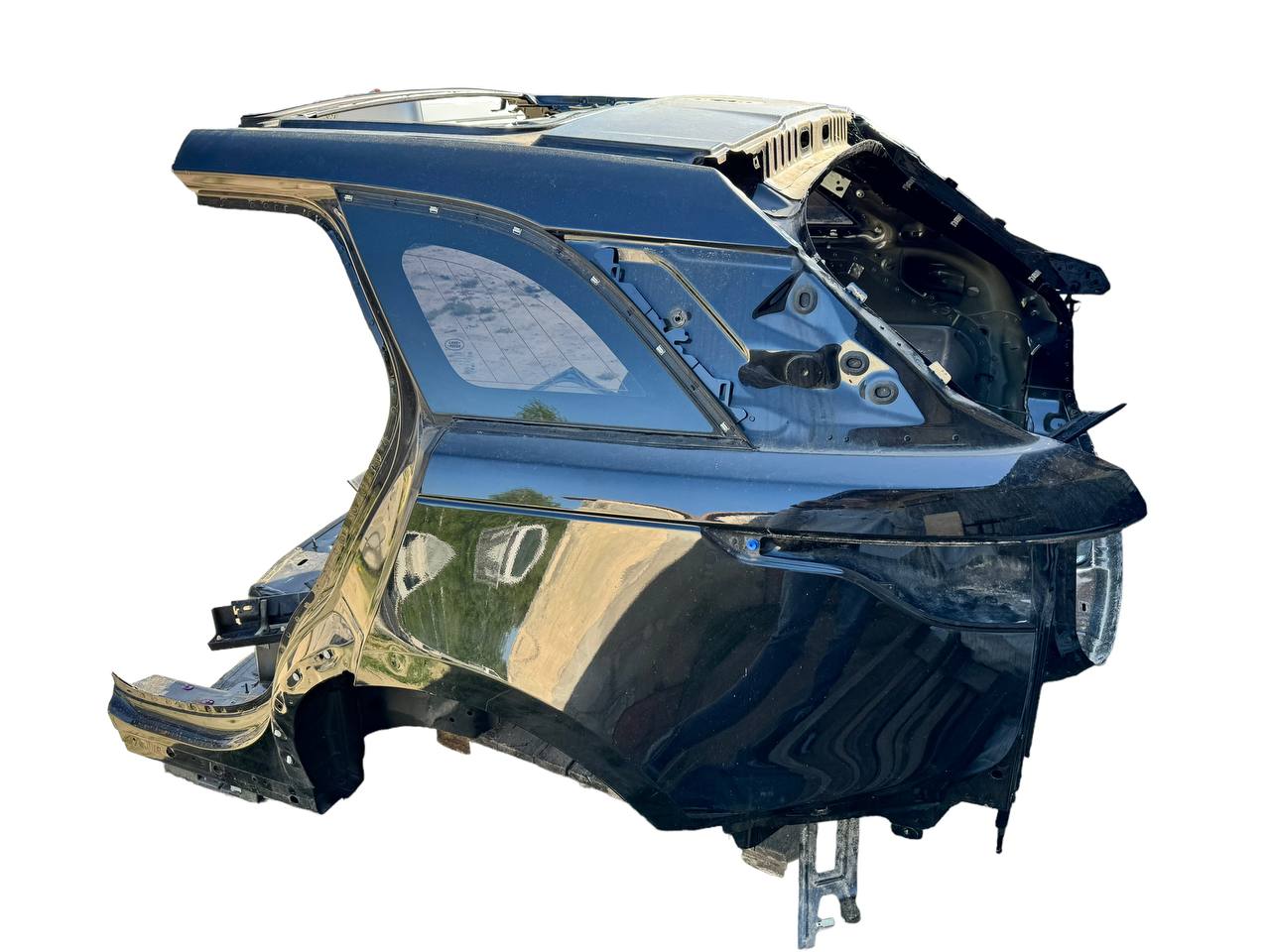 LR091294 Left rear quarter Range Rover Velar L560 (2018-) Used cost 700 € in stock 1 pcs.