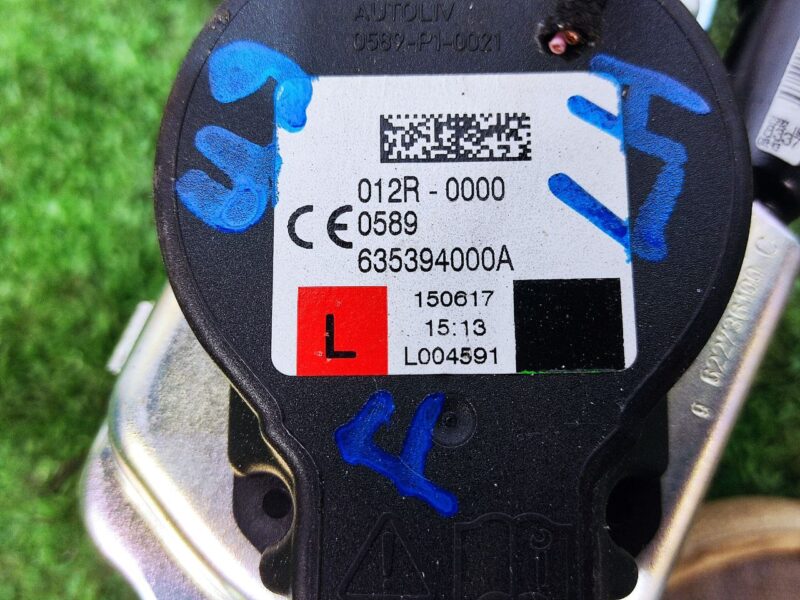 LR092512 Seat Belt Front Left Range Rover Velar L560 (2018-) Used cost 119,56 € in stock 1 pcs.