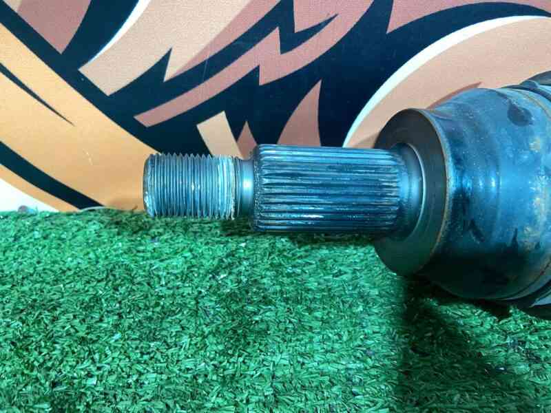 LR092740 Half shaft front left Range Rover Velar L560 (2018-) Used - Image 20