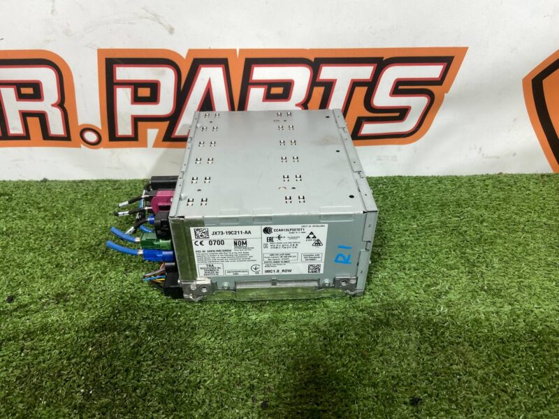 LR110217 Entertainment system control unit Range Rover Velar L560 (2018-) USED - Image 17