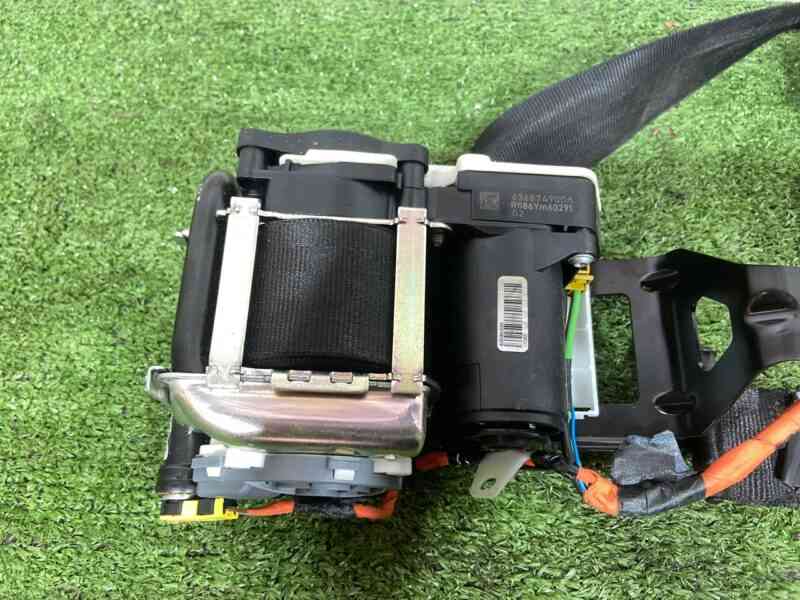 LR112206 Front right seat belt Range Rover Sport L494 (2014-2022) Used cost 85 € in stock 2 pcs.