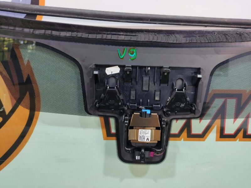 LR114259 Windshield Range Rover Velar L560 (2018-) Used cost 300 € in stock 2 pcs.