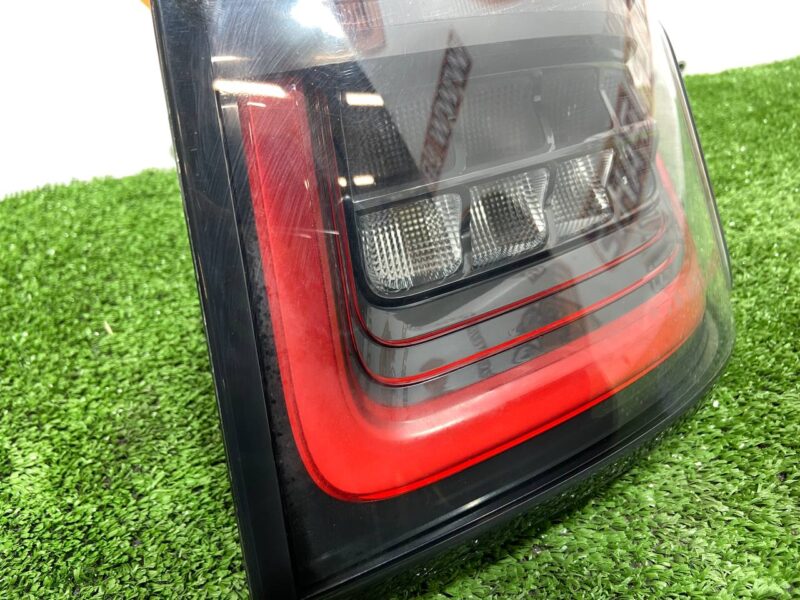 LR136853 Rear right light in the wing 2018- rest Range Rover Sport L494 (2014-2022) Used cost 450 € in stock 1 pcs.
