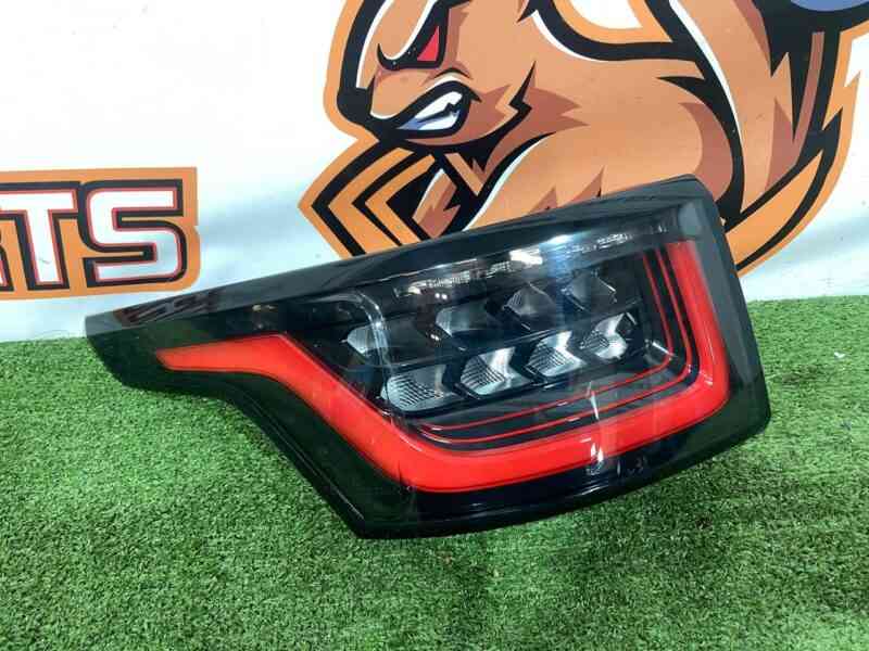 LR136857 Rearlight left in fender Range Rover Sport L494 2018- used - Image 12
