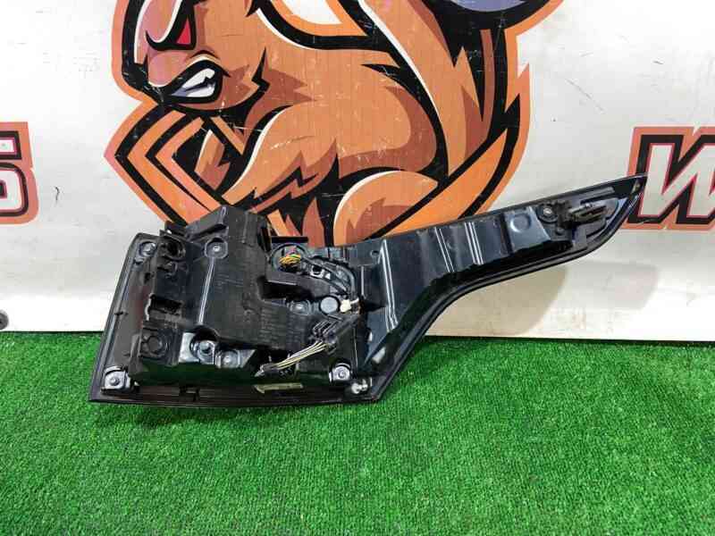 LR136857 Rearlight left in fender Range Rover Sport L494 2018- used cost 450 € in stock 1 pcs.