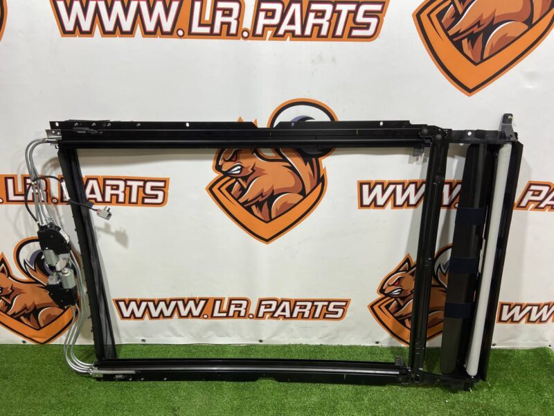 LR141763 Panoramic roof blind Range Rover L405 (2013-2021) Used cost 300 € in stock 2 pcs.