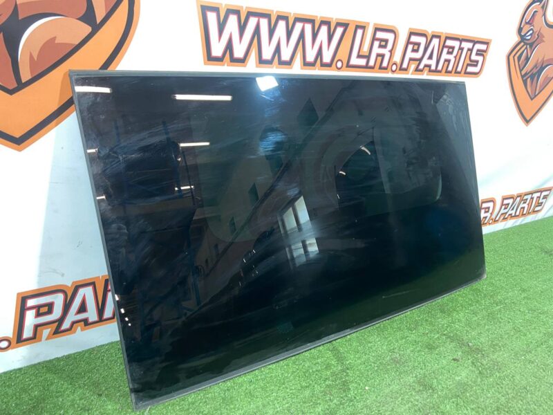 LR156858 Rear panoramic roof glass Range Rover Velar L560 (2018-) Used cost 500 € in stock 1 pcs.