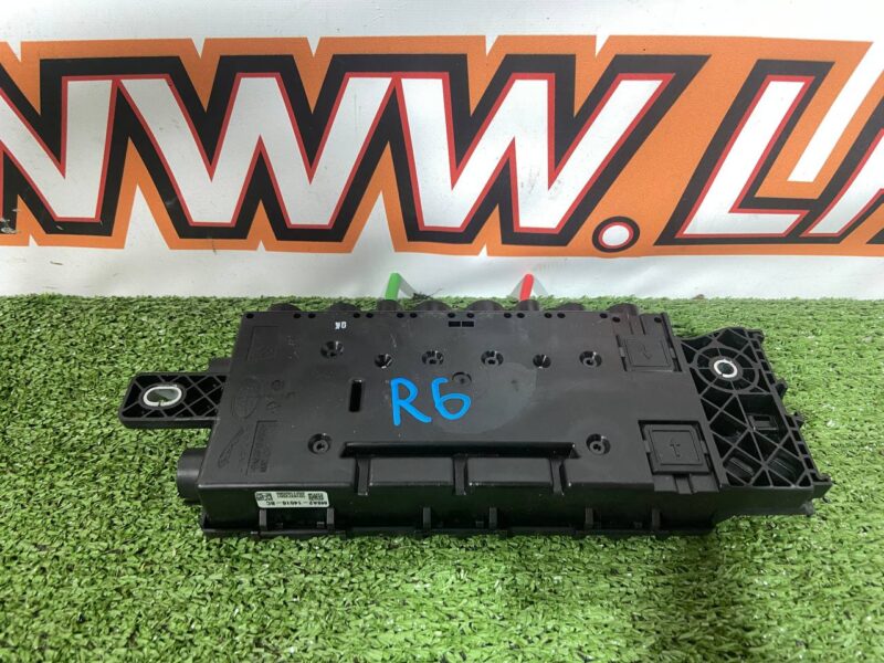 M8A214516BC Battery terminal power distributor Jaguar F-Pace X761 (2017-) USED cost 80 € in stock 1 pcs.