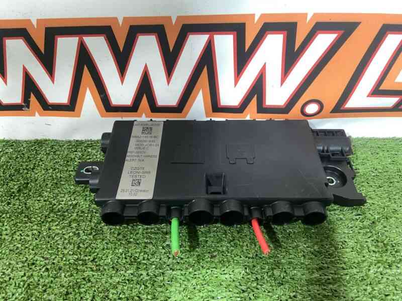 M8A214516BC Battery terminal power distributor Jaguar F-Pace X761 (2017-) USED cost 80 € in stock 1 pcs.