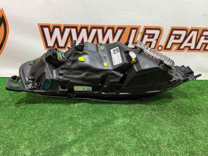 T2H43707 Headlight left Jaguar F-Pace X761 (2017-) used cost 1 000 € in stock 1 pcs.