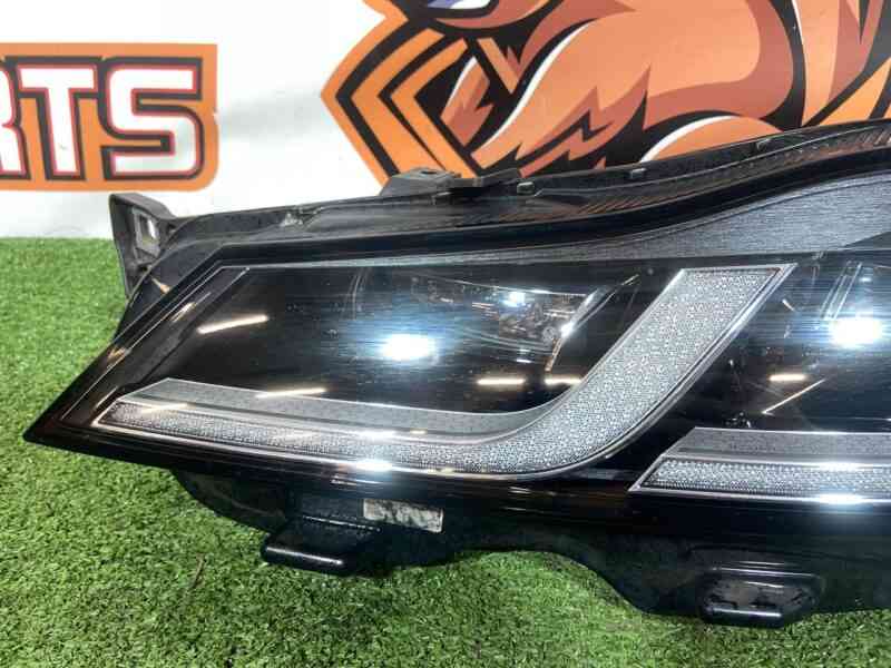 T2H43707 Headlight left Jaguar F-Pace X761 (2017-) used cost 1 000 € in stock 1 pcs.