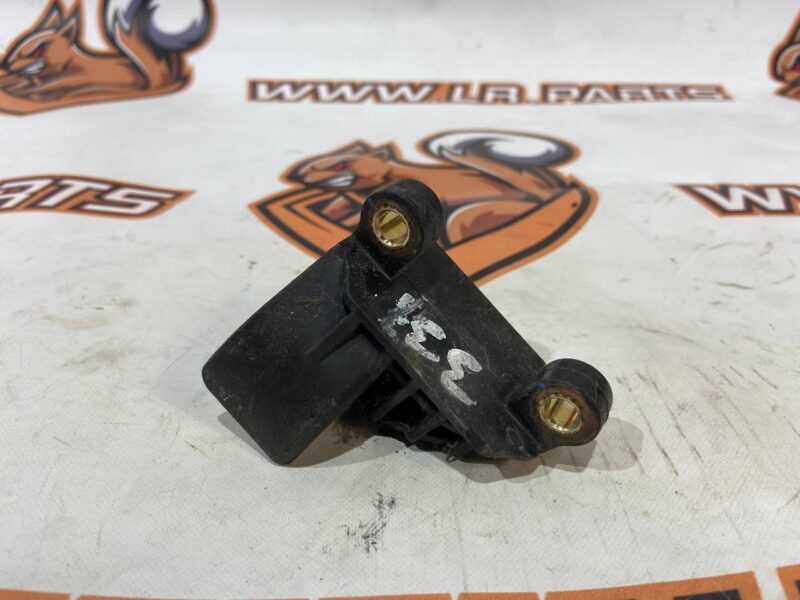 T2H44767 Main radiator mounting bracket Jaguar F-Pace Used - Image 12
