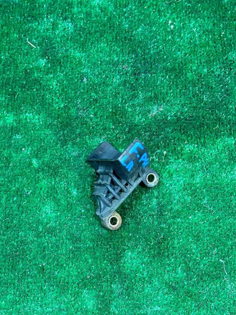 T2H44767 Main radiator mounting bracket Jaguar F-Pace Used - Image 20