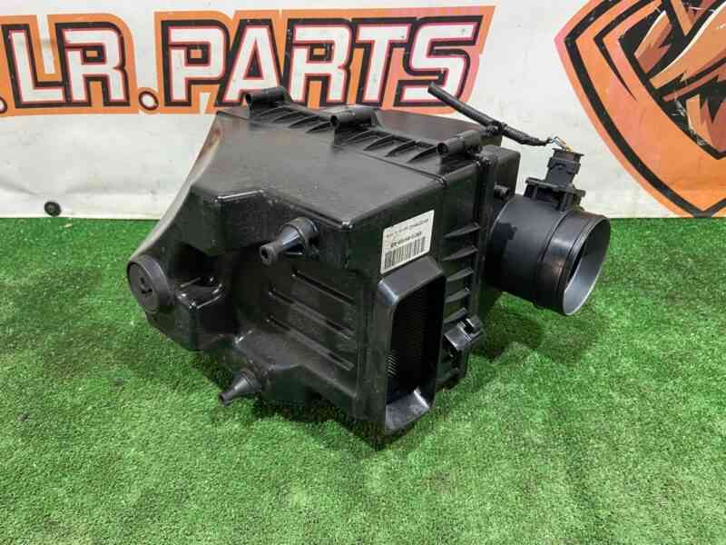 T2H46583 Air filter housing left Jaguar F-Pace X761 (2017-) used cost 200 € in stock 2 pcs.