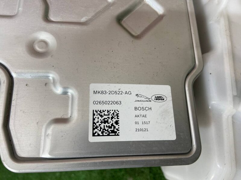 T2H48781 ABS block with reservoir Jaguar F-Pace X761 (2017-) used cost 1 000 € in stock 1 pcs.