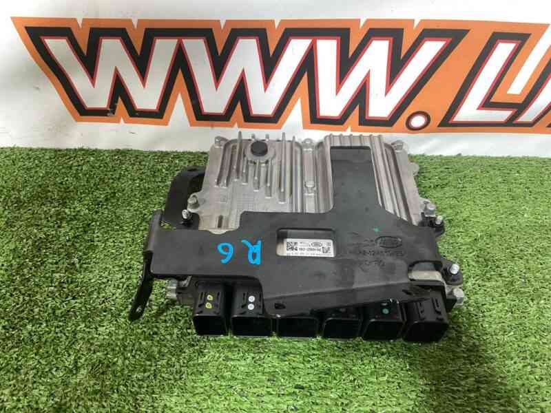 T2H52236 Engine control unit Jaguar F-Pace X761 (2017-) Used cost 250 € in stock 4 pcs.