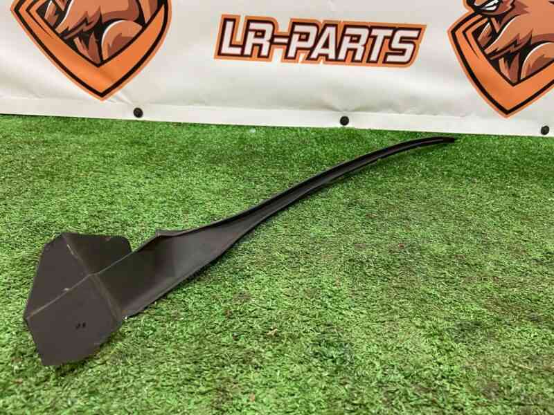 T4A1104 Windshield pillar trim right Jaguar F-Pace X761 (2017-) used cost 15 € in stock 3 pcs.