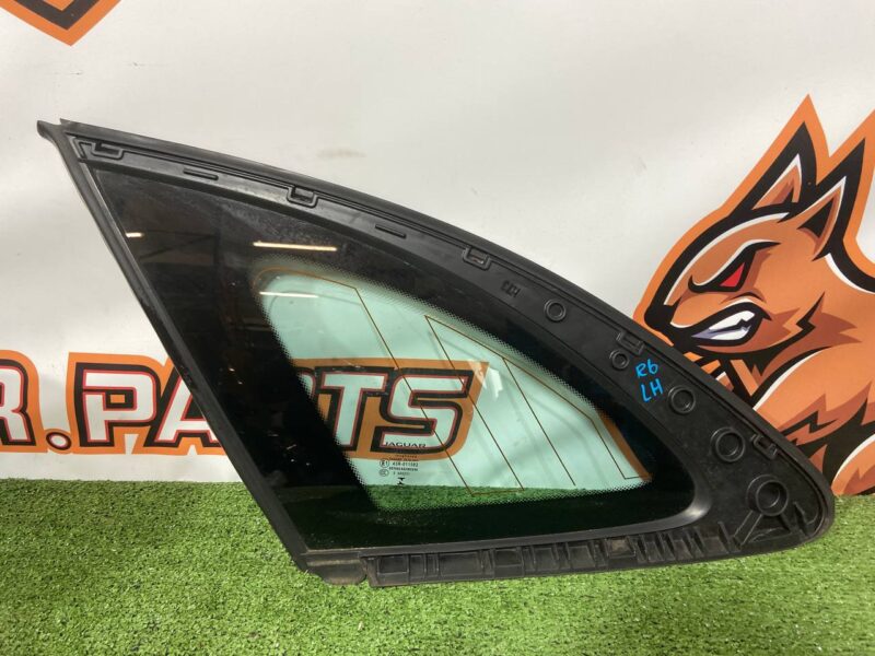 T4A13381 Left rear body glass Jaguar F-Pace X761 (2017-) USED cost 180 € in stock 3 pcs.