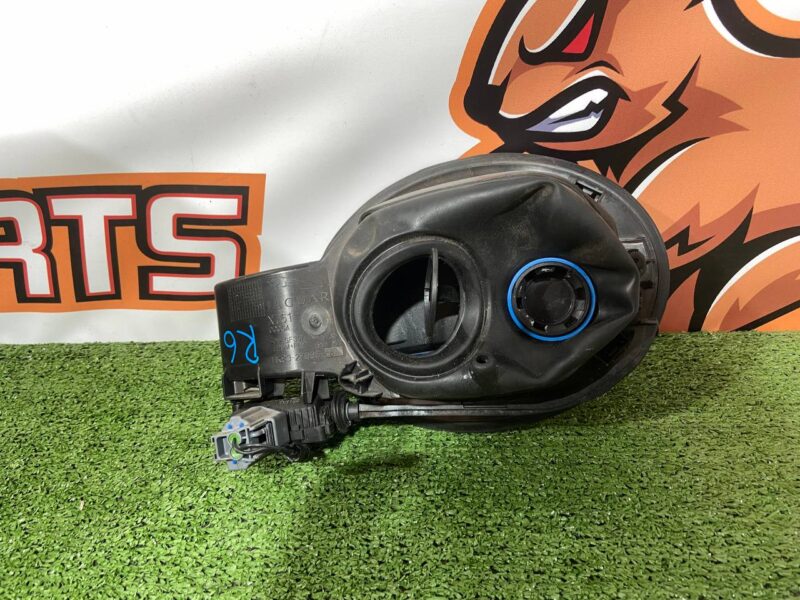 T4A15695KIT Used JAGUAR F-PACE tank hatch - Image 27