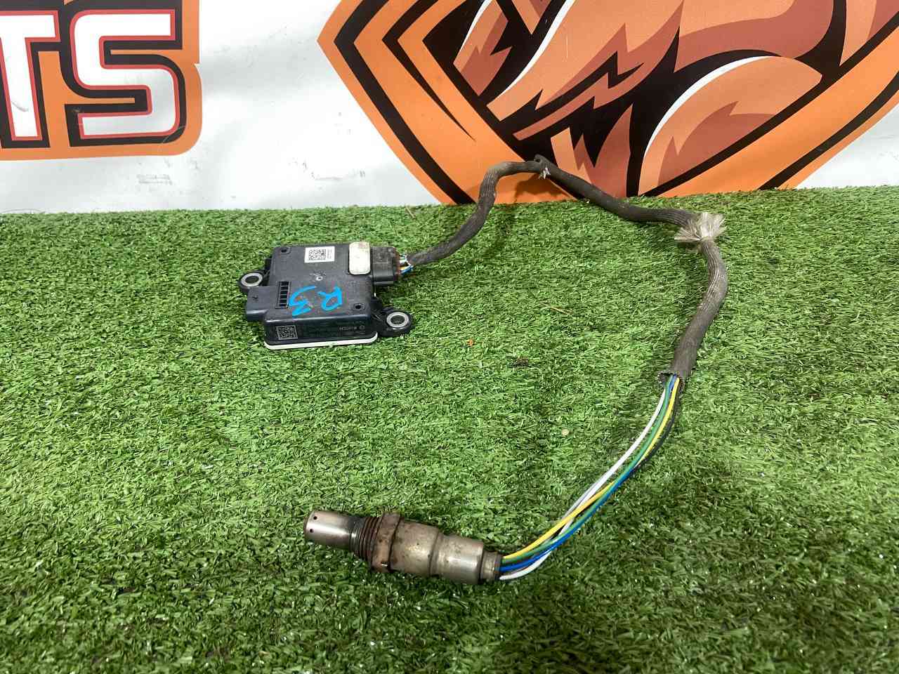 T4A17436 Nitrogen Oxide Sensor for Jaguar F-Pace X761 (2017-) Used - Image 17