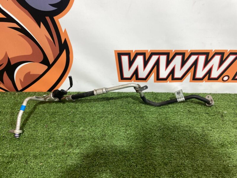 T4A30795 Air conditioning pipe Jaguar F-Pace X761 (2017-) used cost 60 € in stock 1 pcs.