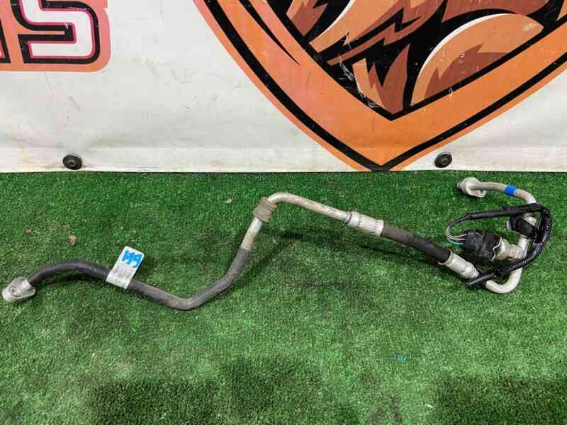 T4A30795 Air conditioning pipe Jaguar F-Pace X761 (2017-) used cost 60 € in stock 1 pcs.