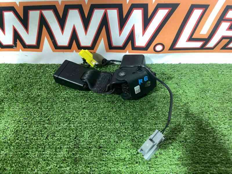 T4A38301PVJ Rear seat belt bracket Jaguar F-Pace X761 (2017-) Used cost 100 € in stock 1 pcs.