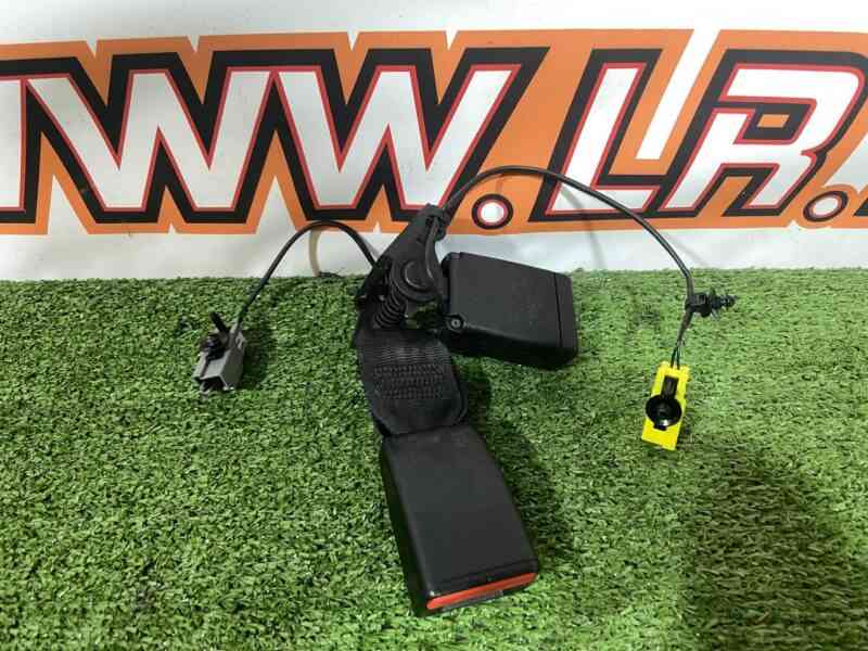 T4A38301PVJ Rear seat belt bracket Jaguar F-Pace X761 (2017-) Used cost 100 € in stock 1 pcs.
