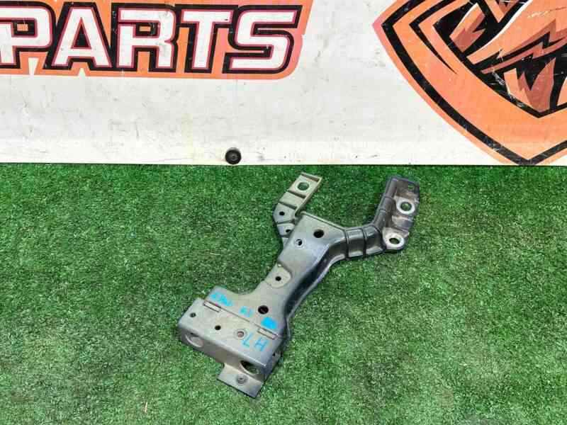 T4A41267 Front bumper amplifier bracket left Jaguar F-Pace X761 (2017-) Used - Image 15
