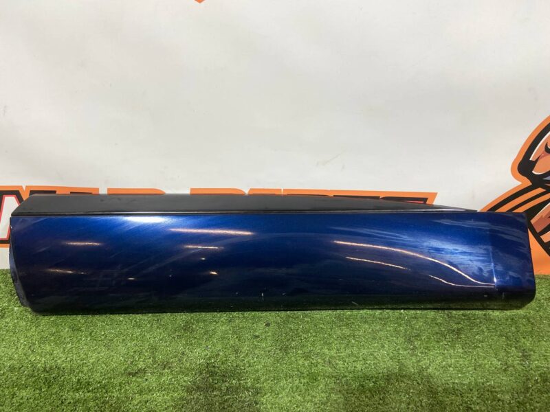 T4A44005LML Rear left door molding Jaguar F-Pace X761 (2017-) USED cost 70 € in stock 1 pcs.