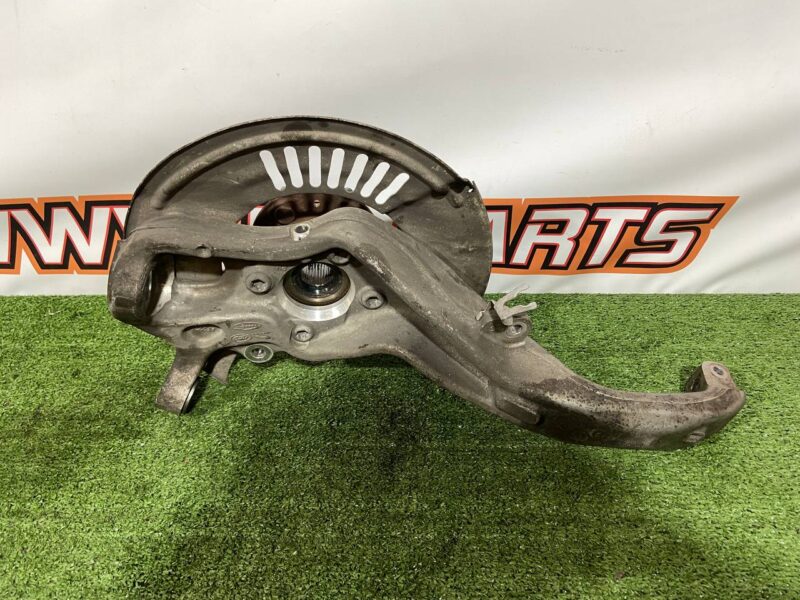 T4A44371 Right Front Rotary Fist (Hub) rest 2021- Jaguar F-Pace X761 (2017-) cost 290 € in stock 2 pcs.